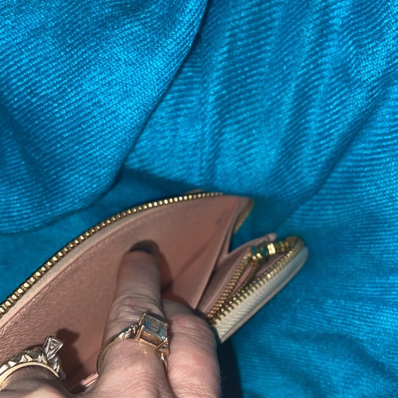 Authentic Louis Vuitton wallet - Picture 4 of 7